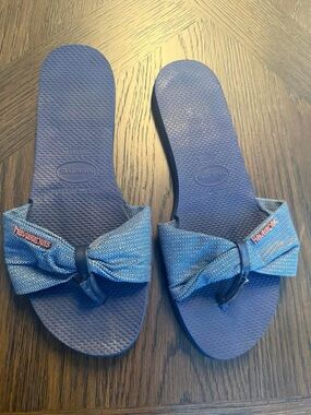 Havaianas Women's Navy Blue Bow Slide Sandals